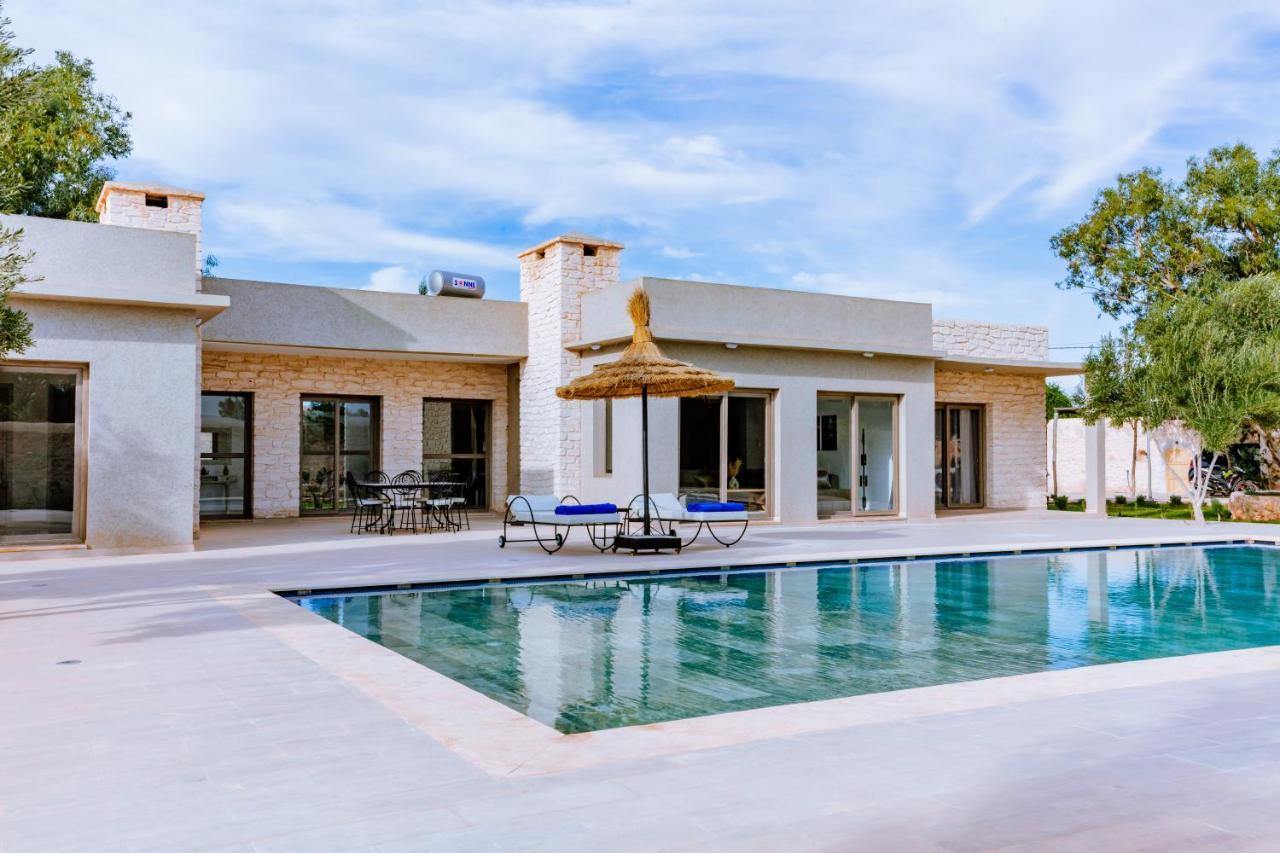 Isaac Et Seghir , Casa Lila Gardens Piscine Chauffee Villa