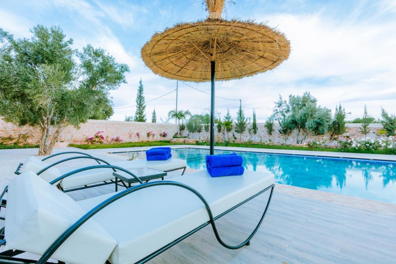 Isaac Et Seghir , Casa Lila Gardens Piscine Chauffee *